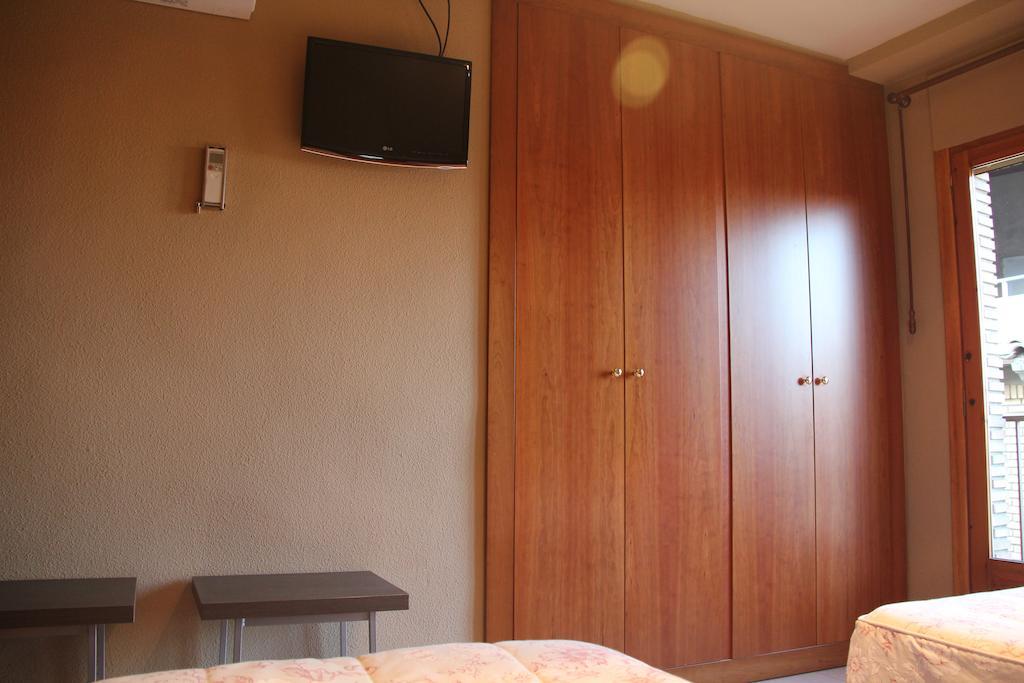 Hostal Cafeteteria Goya Barbastro Zimmer foto